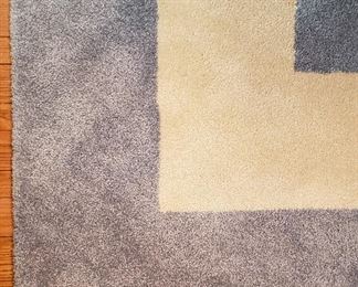 10' x 13' area rug