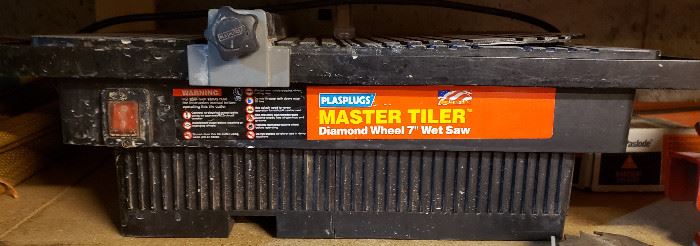 Tile cutter
