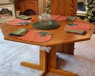 Oak pedestal table & leaf