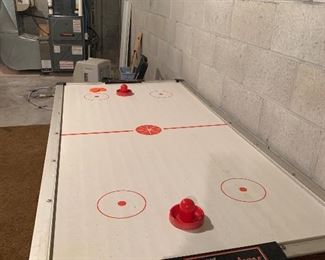 Brunswick Air-Hockey