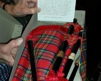 Scottish  bagpipes and tutorial