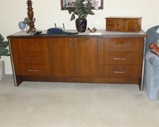 Mid-Century Long Dresser by Broyhill