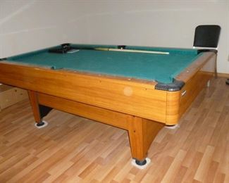 6-1/2' pool table