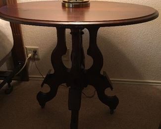 vintage oval table