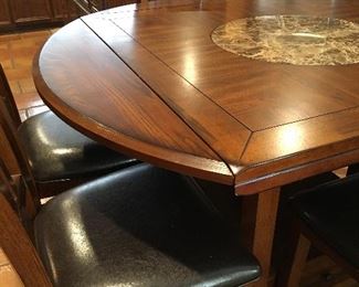 raised leaves make it round