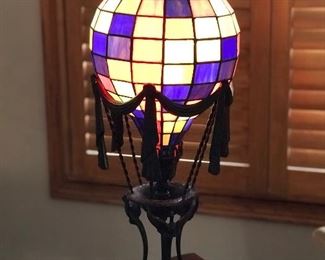 Hot air balloon stained glass lamp