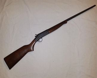 Harrington &  Richardson (H&R) 'Pardner' 410 single-shot shotgun
