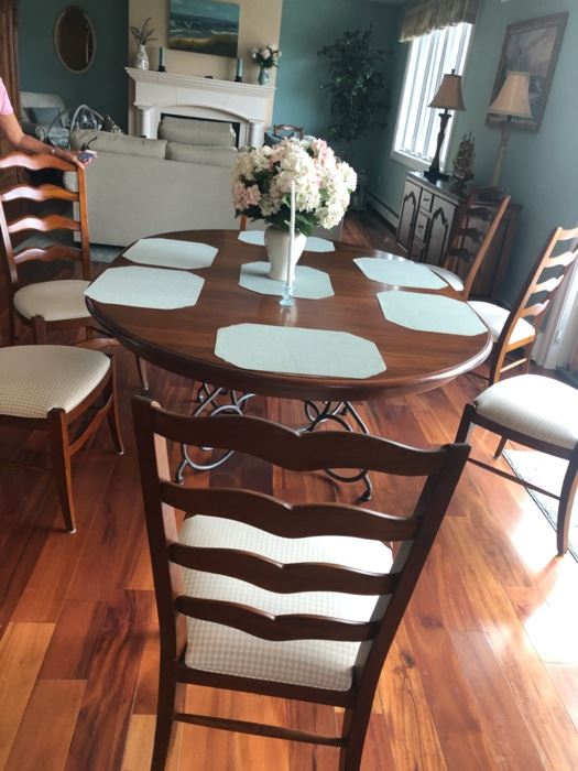 EATHEN ALLEN TABLE  AND  6 CHAIRS 