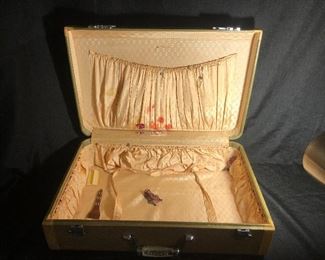 Vintage Wheary Suitcase 