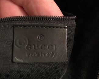 gucci purse logo