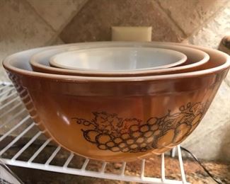 Old Orchard pyrex bowls