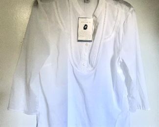 $20 Jaclyn  Smith blouse new with tags 