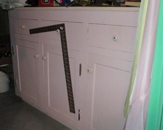 ... pink kitchen counter/cupboard