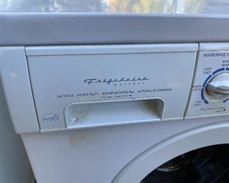 Frigidaire washer dryer 
