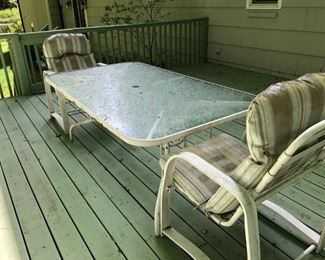 Patio Set - more chairs - needs a power wash