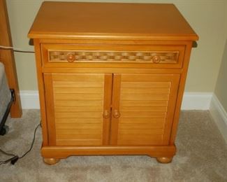 Side table/cabinet	28" W x 18" D x 28" H
