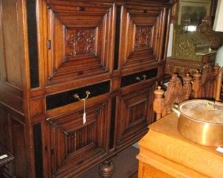 Gorgeous Continental Oak w/ Ebonized Trim Cabinet