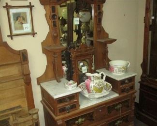 Berkey & Gay 2 pc Renaissance Revival Bedroom Set