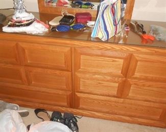 Oak Thomasville Dresser with Mirror