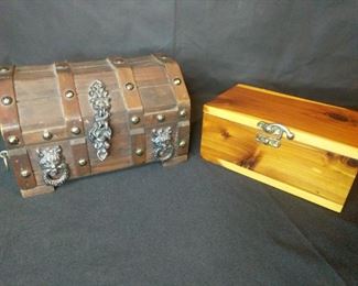 2 wooden jewelry box 1 8 in by 6 in the other one 7in by 4in