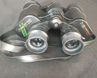 binoculars with carrying case