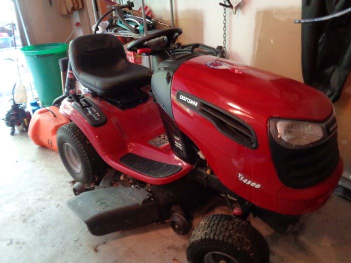 Craftsman Riding Lawnmower