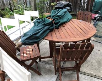 LARGE REDWOOD PATIO TABLE AND 4 CHAIRS, PLUS UMBRELLA