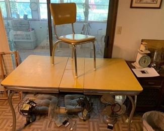 Yellow Metal Mid Century Dining Room Table & Chair | 1 Table Leg is Damaged | 35" W x 58" L