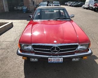 1985 380Sl 
With soft and hard top. 1 owner
