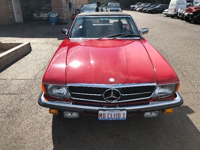 1985 380Sl 
With soft and hard top. 1 owner
