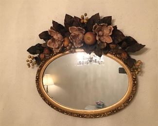 Mirror w/floral arrangement