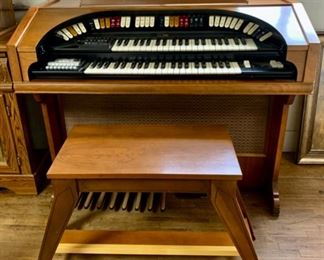 CLEARANCE !  $25.00 NOW, WAS $100.00..........Conn Organ (T045)