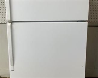 $200.00.......Whirlpool Refrigerator (T033)