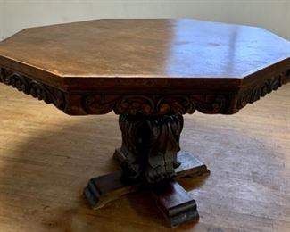 CLEARANCE !  $150.00 NOW, WAS $600.00............Vintage Heavy Carved Poker Table, very good condition 