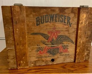 CLEARANCE  !  $15.00 NOW, WAS $50.00.............Anheuser Busch Budweiser  inc Beer Crate (M013)