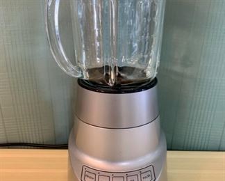 REDUCED!  $18.75 NOW, WAS $25.00........Cuisinart Blender (T055)