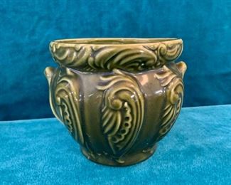 CLEARANCE  !  $8.00 NOW, WAS $30.00..........Vintage Jardiniere 6" tall (M115)