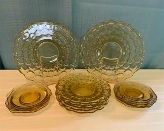 HALF OFF !  $8.00 NOW, WAS $16.00.........Amber/Yellow Glassware Lot (M074)