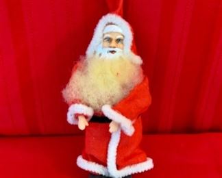 HALF OFF !  $7.00 NOW, WAS $14.00..........Vintage Santa 5" tall (M051)