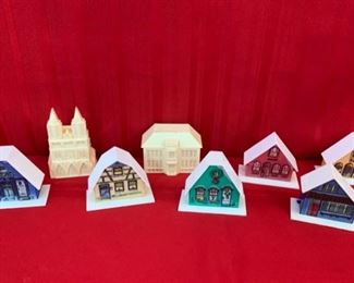 CLEARANCE  !  $8.00 NOW, WAS $30.00......Vintage Christmas Plastic Houses (M034)
