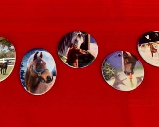 CLEARANCE  !  $4.00 NOW, WAS $16.00...........5 Horse Porcelain Ornaments (T229)