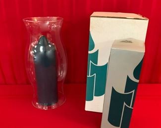 CLEARANCE  !  $4.00 NOW, WAS $16.00.........PartyLite Hurricane and Candle (T213)