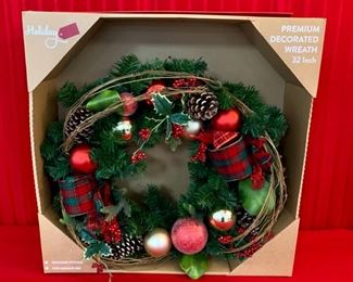 HALF OFF !  $10.00 NOW, WAS $20.00............Large 32” Christmas Wreath with box (T210)