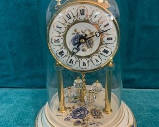 CLEARANCE  !  $8.00 NOW, WAS $25.00........Anniversary Clock(M226)
