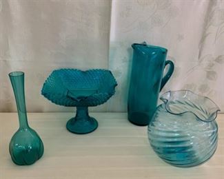 CLEARANCE  !  $3.00 NOW, WAS $12.00........Glassware 12" tall (M225)