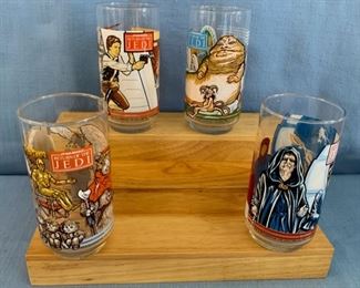 $20.00...........4 Vintage Jedi Glasses (M179)