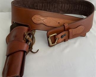 HALF OFF !  $62.50 NOW, WAS $125.00.............Vintage Nevada Gun 44 Leather Belt and Single Holster (C010)