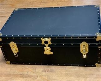 CLEARANCE  !  $15.00 NOW, WAS $65.00.............Medium Sized Black Trunk, very good and clean condition inside (T240)