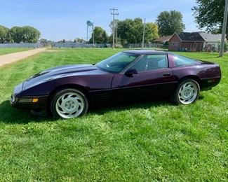 REDUCED!  $6,200.00 now, was $7,900.00..............1992 Corvette Coupe, Low Mileage, Good Running Condition, New Tires, New Battery, Salvaged Title, Appraisal Available