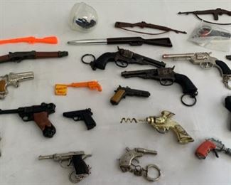CLEARANCE  !  $6.00 NOW, WAS $20.00..........Mini Toy Guns (C035)